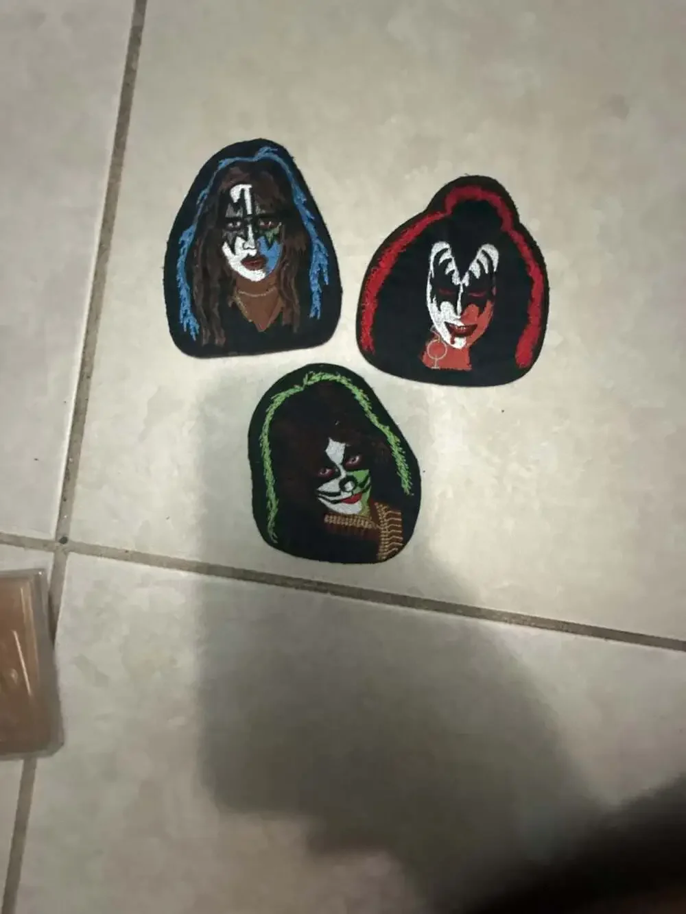 KISS set embroidered